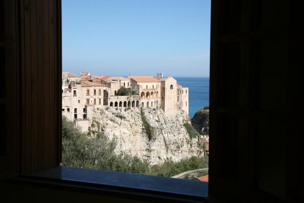 Mansarda Villa Alf Di Vito Tropea Habitación foto