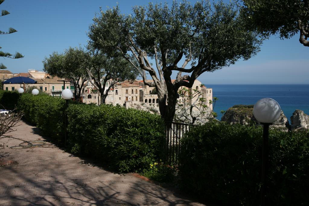 Mansarda Villa Alf Di Vito Tropea Habitación foto