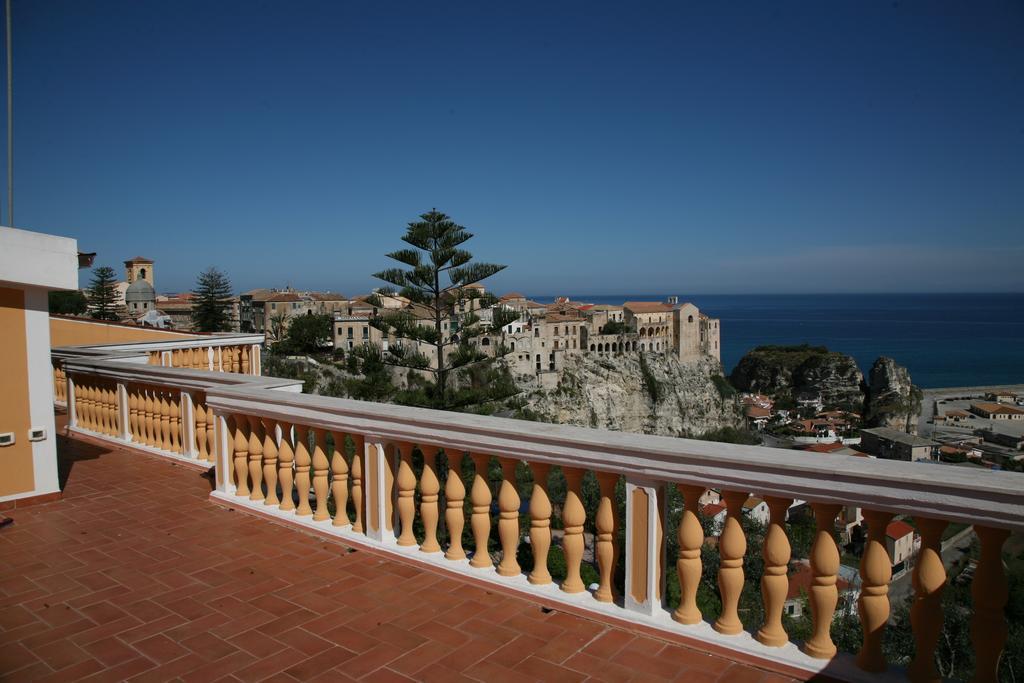 Mansarda Villa Alf Di Vito Tropea Habitación foto